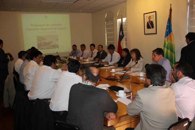 Primera reunión de la comisión regional para la sequía aborda fechas posibles para licitar desaladoras