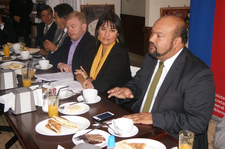 Autoridades refuerzan llamado a participar en Fondo de Medios