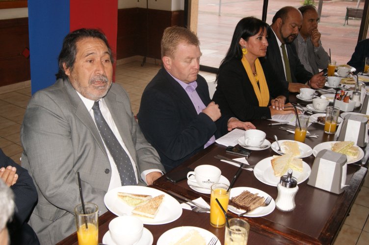 Autoridades refuerzan llamado a participar en Fondo de Medios