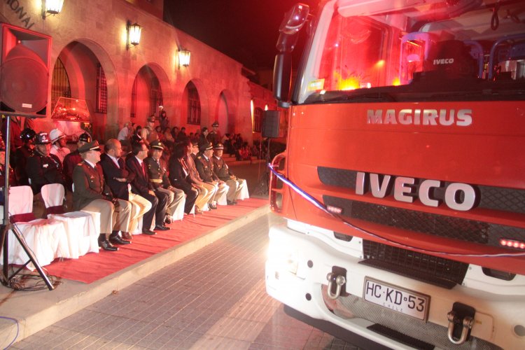 Consejeros reafirman compromiso con Bomberos ratificando recursos para carros y equipamiento