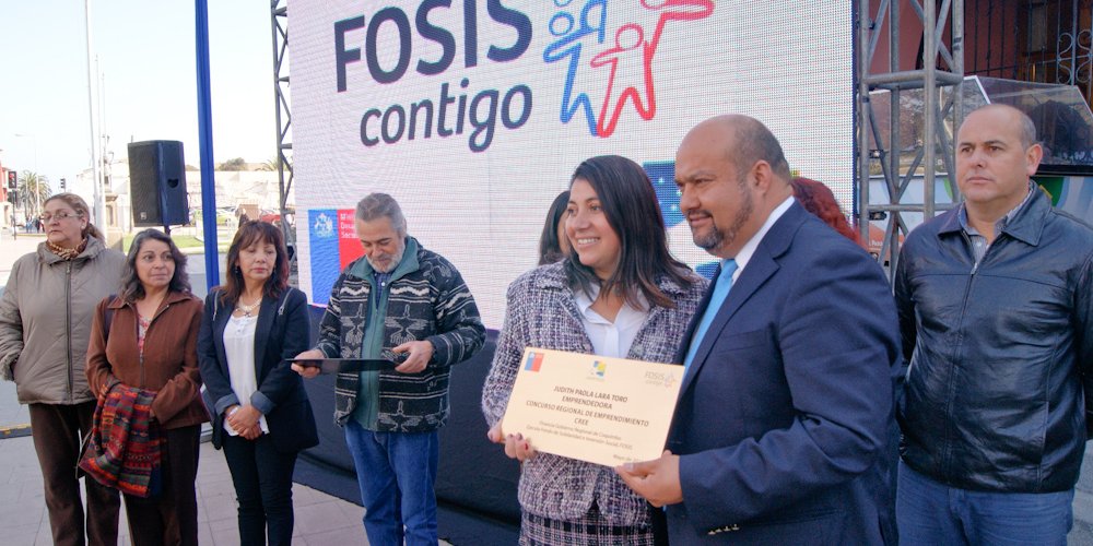 Gobierno Regional y FOSIS entregan $400 millones para apoyar a los emprendedores locales