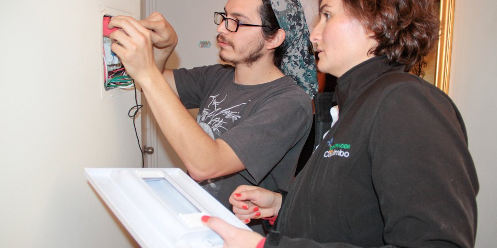 Miden consumo de energía en hogares y comercio para proyectar uso de paneles fotovoltaicos y aplicación de Ley Net Billing