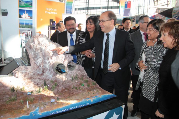 CORE entrega a la Presidenta una carta solicitando que el Estado asuma titularidad de denominación de origen del Pisco