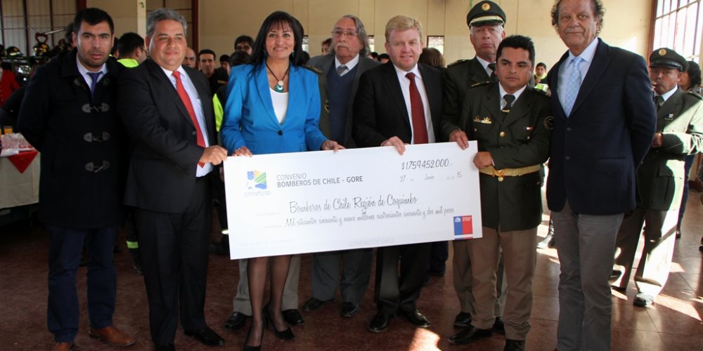 Gobierno Regional aporta más de $1.700 millones a bomberos de la región en su aniversario