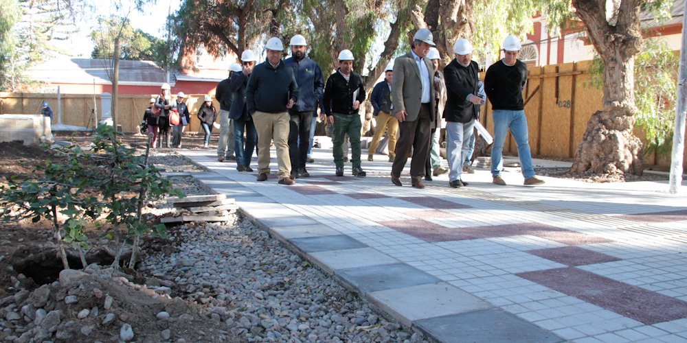 Un 23% de avance presenta remodelación de Plaza de Armas de Vicuña