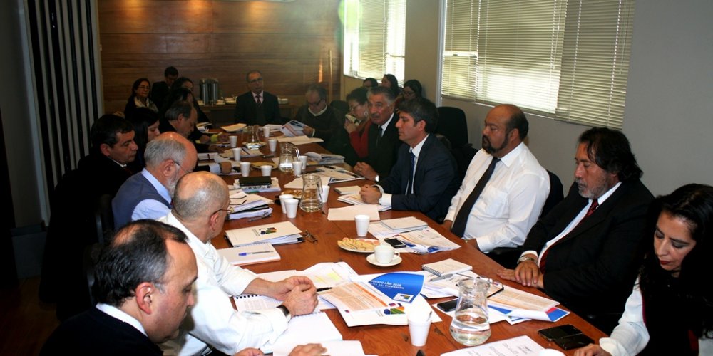 Empleo, Salud y Educación son las prioridades del presupuesto 2016