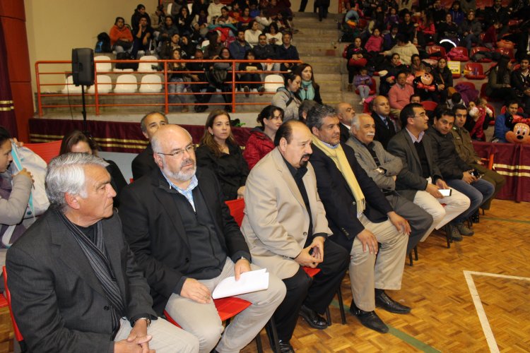 Cerca de mil gimnastas de todo el país se reúnen a competir en La Serena