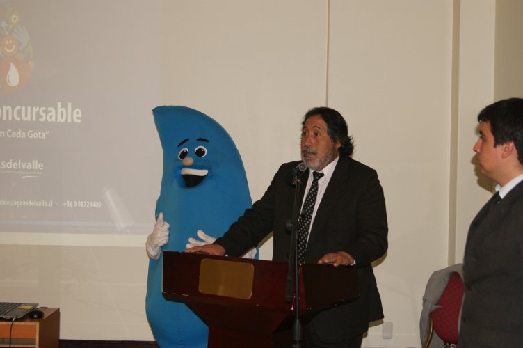 Invitan a vecinos a participar en segunda versión del Fondo Concursable “Contigo en cada Gota