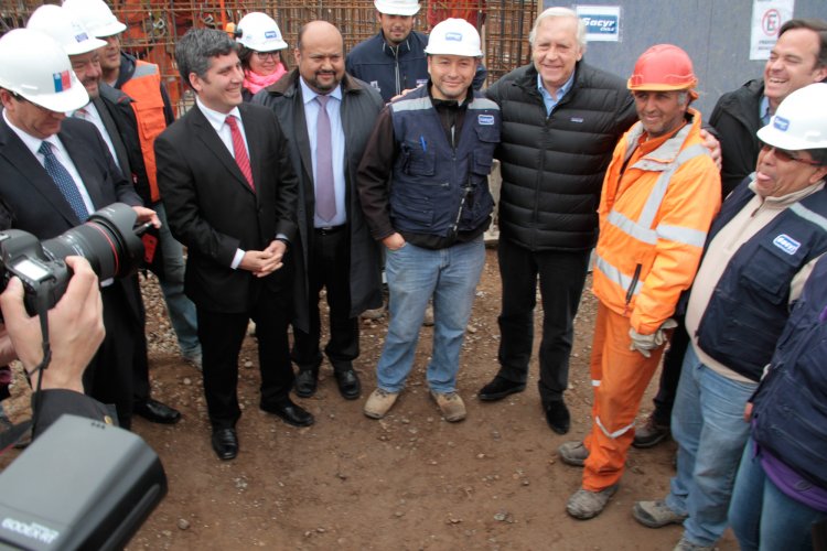 Autoridades recorren edificio consistorial de Coquimbo que presenta más de un 40% de avance