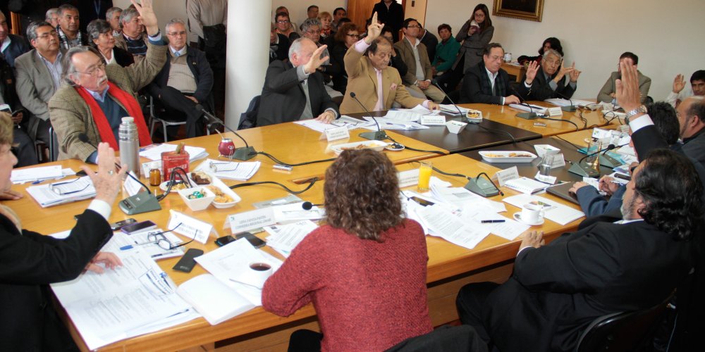 CORE aprueba $7.474 millones para modernización y renovación de taxis colectivos de toda la región