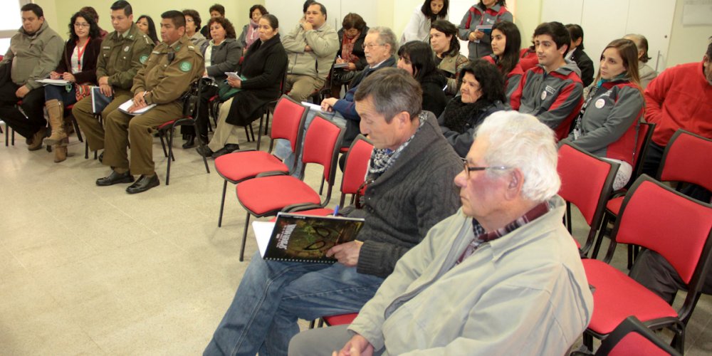 Vecinos de Las Compañías exponen sus inquietudes en Diálogo Ciudadano