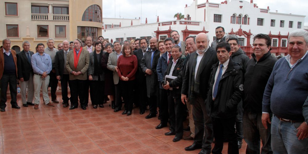 CORE aprueba $7.474 millones para modernización y renovación de taxis colectivos de toda la región