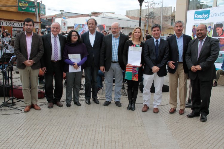 Con un concierto en pleno paseo peatonal de Ovalle se entregan fondos del concurso para Bandas y Orquestas Juveniles