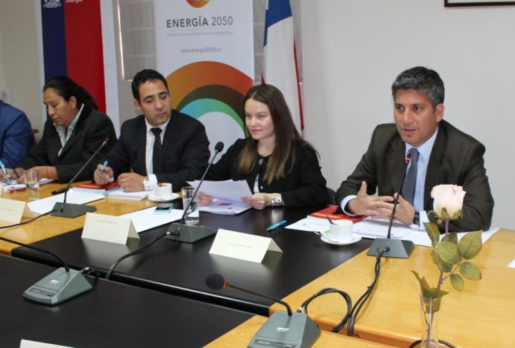 Forman Comisión para potenciar el Desarrollo Energético de la Región