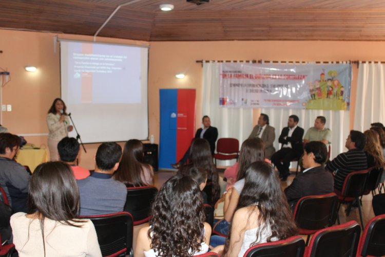 Talleres Multifamiliares buscan facilitar la reinserción social de jóvenes infractores de ley