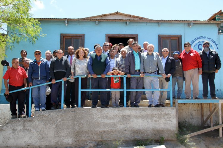 CORE se reúne con pescadores de caleta “El Apolillado” de La Higuera para informar sobre millonario plan de inversión