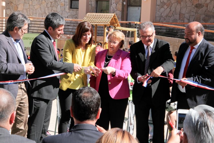 Presidenta Bachelet inaugura moderno complejo deportivo para Pisco Elqui