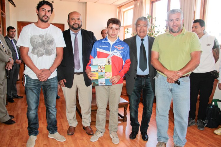 Jóvenes talentos del deporte regional agradecen apoyo del CORE para participar en torneos de alto rendimiento