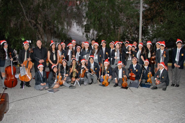 Más de cien niños beneficiados con fondos de cultura del Gobierno Regional brindan concierto navideño en Monte Grande