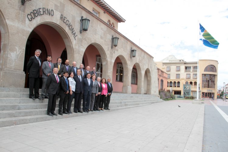 Fotografía Oficial del Gobierno Regional del año 2016