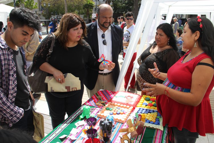 Porteños emprenden con la reutilización de residuos en campaña financiada por el Gobierno Regional
