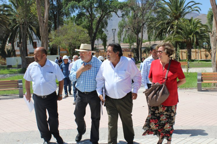 Consejeros Regionales fiscalizan proyecto de Mejoramiento de la Plaza de Vicuña