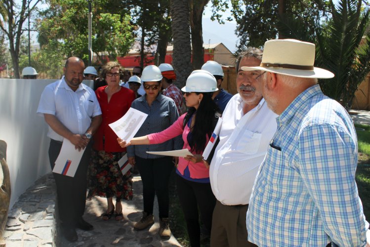 Consejeros Regionales fiscalizan proyecto de Mejoramiento de la Plaza de Vicuña