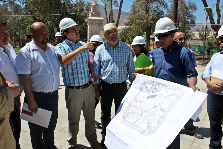 Consejeros Regionales fiscalizan proyecto de Mejoramiento de la Plaza de Vicuña