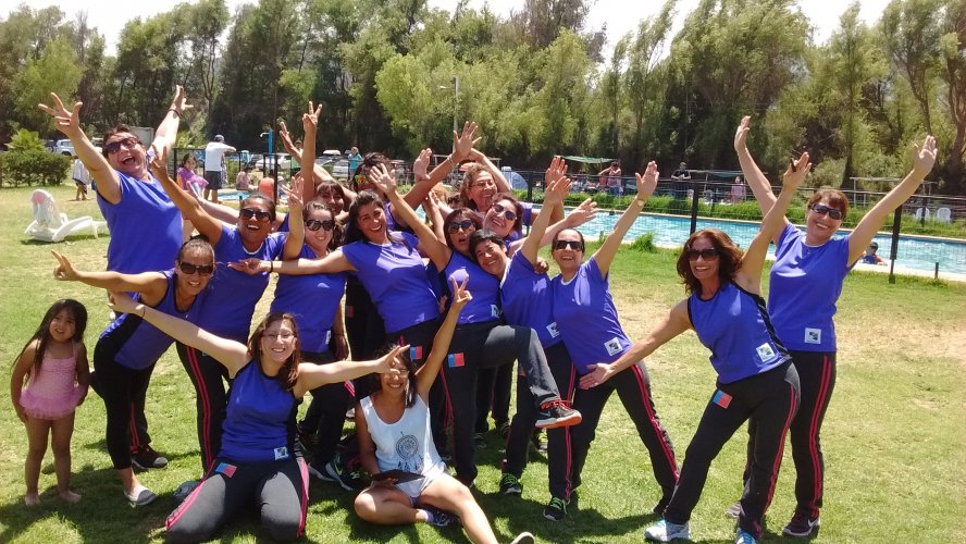 Vecinas de Las Compañías concluyen proyecto deportivo con presentación y jornada recreativa