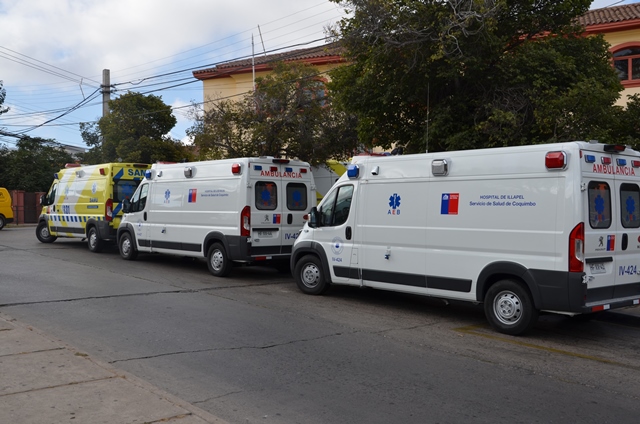 Entregan ocho ambulancias para seis hospitales de la región