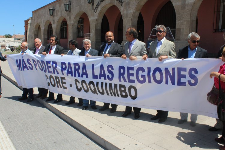 Consejeros recalcan que elección directa de intendentes no es suficiente para descentralizar el país y quedan atentos a traspaso de atribuciones