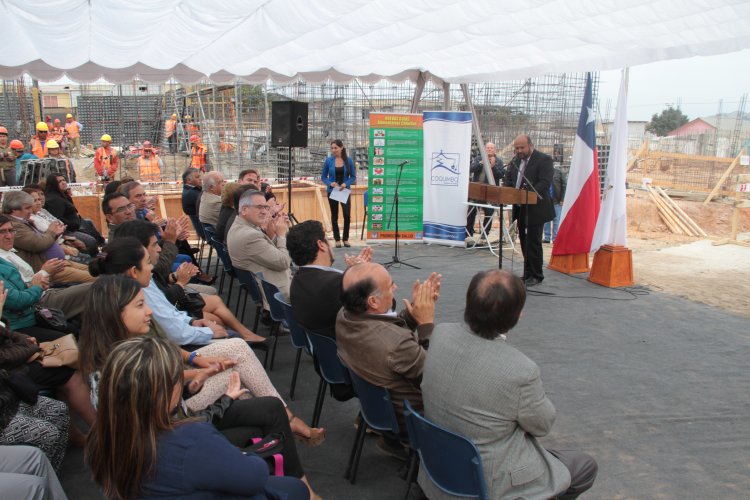 Comunidad de Coquimbo participa en la colocación de la primera piedra el nuevo CESFAM de San Juan