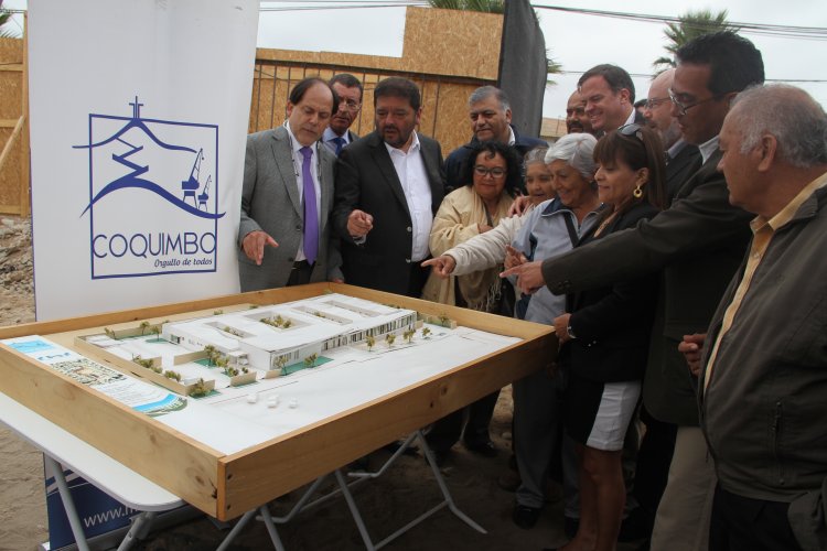 Comunidad de Coquimbo participa en la colocación de la primera piedra el nuevo CESFAM de San Juan