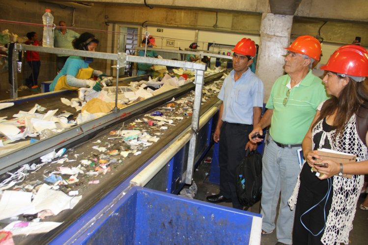 Vecinos de La Herradura adquieren nuevas experiencias en reciclaje en Sao Paulo