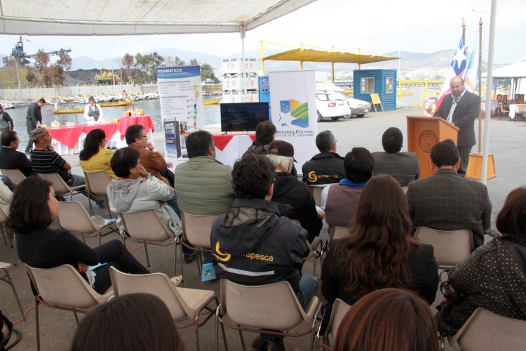 Instalan nuevas máquinas de auto-atención en caletas para facilitar el trabajo de pescadores artesanales de la región