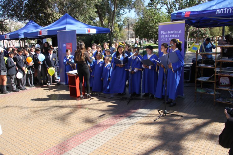 Autoridades regionales coinciden en la importancia del rol de la familia en el fomento de la lectura en niños y jóvenes
