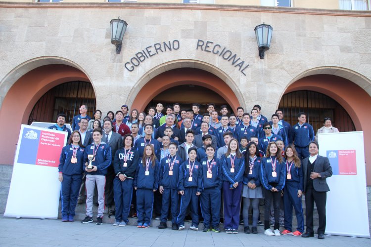 Autoridades reconocen a medallistas regionales de los Judejut Perú 2016