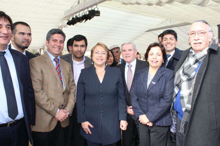En Canela, Presidenta Bachelet entrega recursos para fortalecer la actividad de pequeños mineros y pirquineros de la región