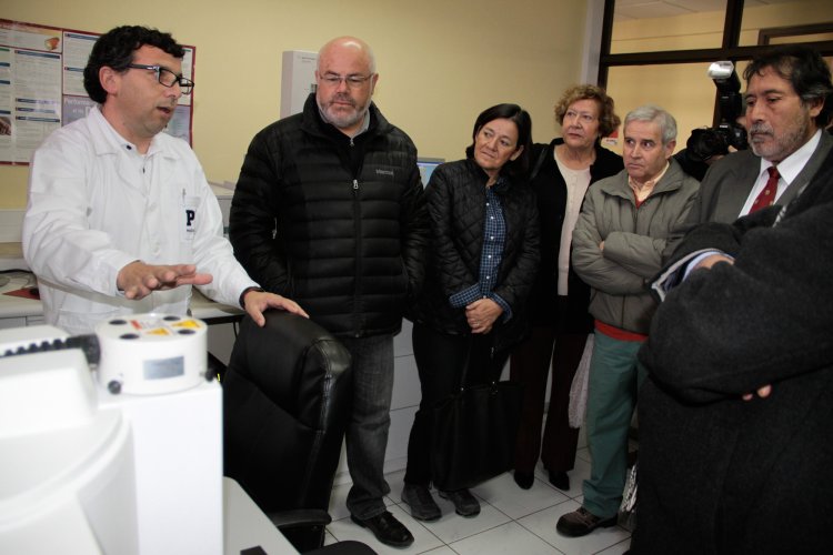 Consejeros conocen en terreno exitosa labor de la PDI a través de su laboratorio de criminalística