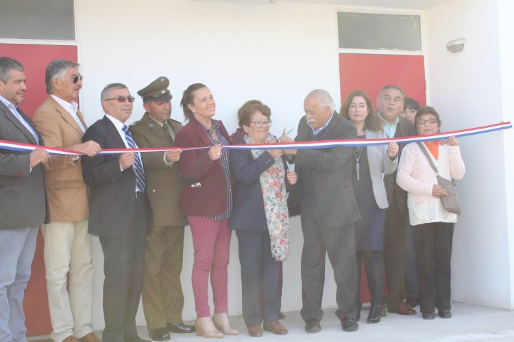 Centro Comunitario y Deportivo José Miguel Carrera de La Pampa cuenta con modernos instalaciones
