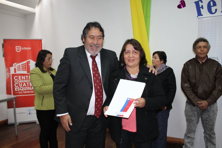 71 familias del sector urbano y rural de La Serena son desde hoy dueñas de sus propiedades