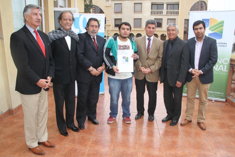 Gobierno Regional entrega más de $24 millones en proyectos deportivos