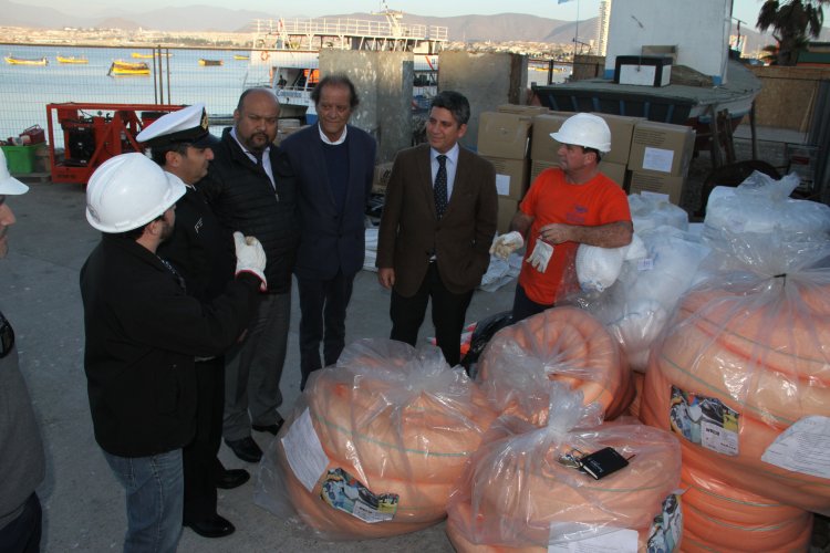Llega equipamiento para drenaje de restos oleosos de barco don Humberto