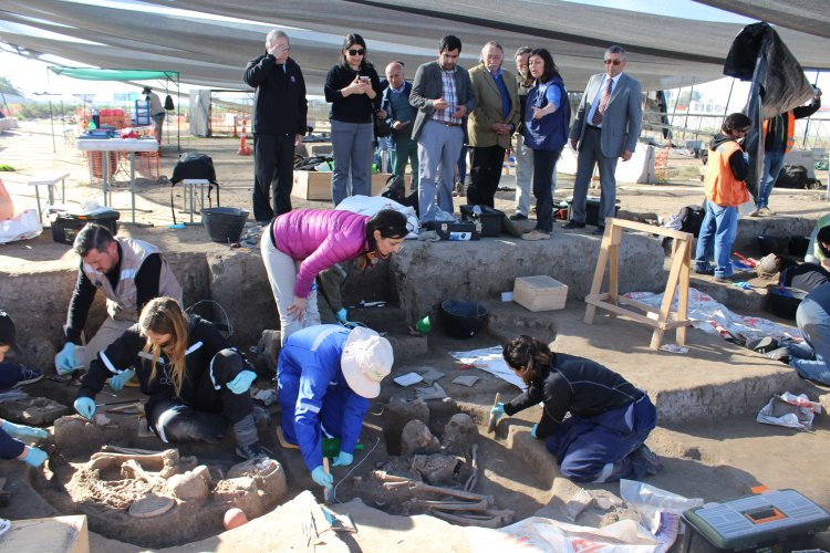 Consejeros regionales visitan sitio arqueológico El Olivar para definir posición frente a su destino final