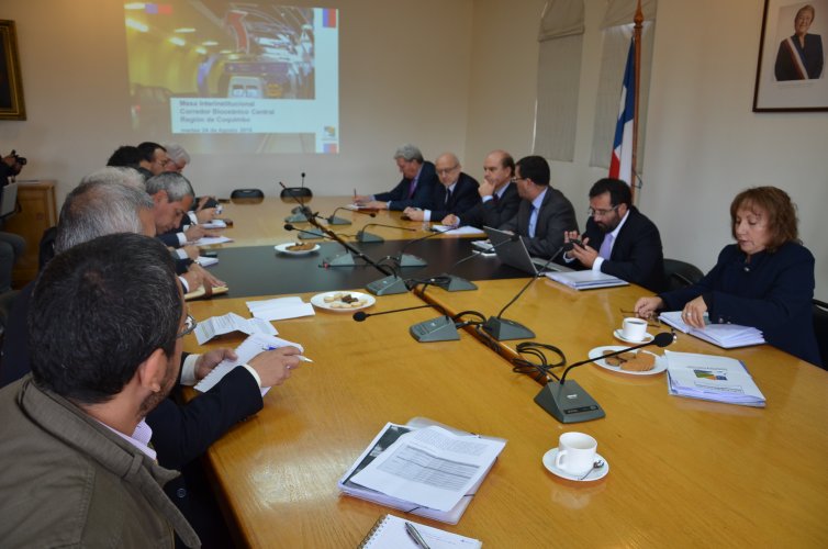 Expertos de Cancillería valoran modelo de gestión del Gobierno Regional en materia de integración