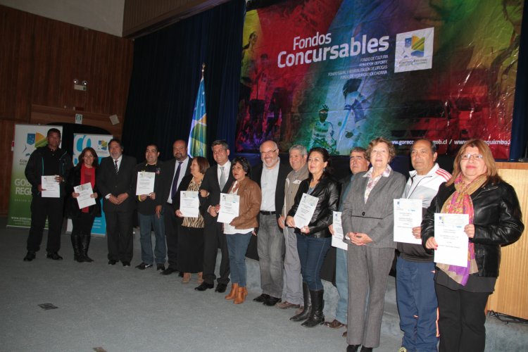 Gobierno Regional realiza masiva entrega de fondos concursables a gestores de Elqui y Limarí