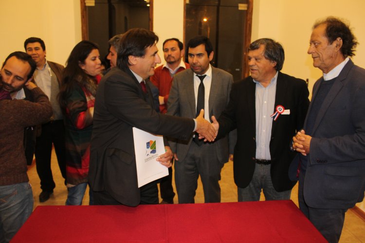 Habitantes de Huentelauquén Norte contarán con esperado sistema de alcantarillado tras haberse destrabado millonario proyecto