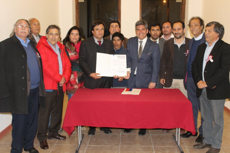 Habitantes de Huentelauquén Norte contarán con esperado sistema de alcantarillado tras haberse destrabado millonario proyecto