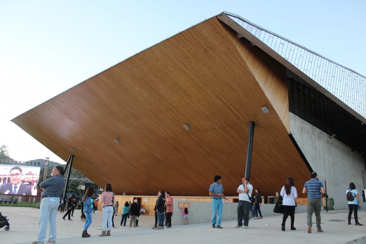Junto a la comunidad salamanquina se inaugura el nuevo Gimnasio Techado Municipal