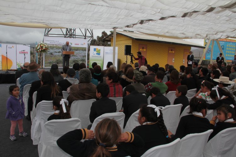 Fin a 30 años sin luz: inauguran en El Romeral proyecto de electrificación del Gobierno Regional